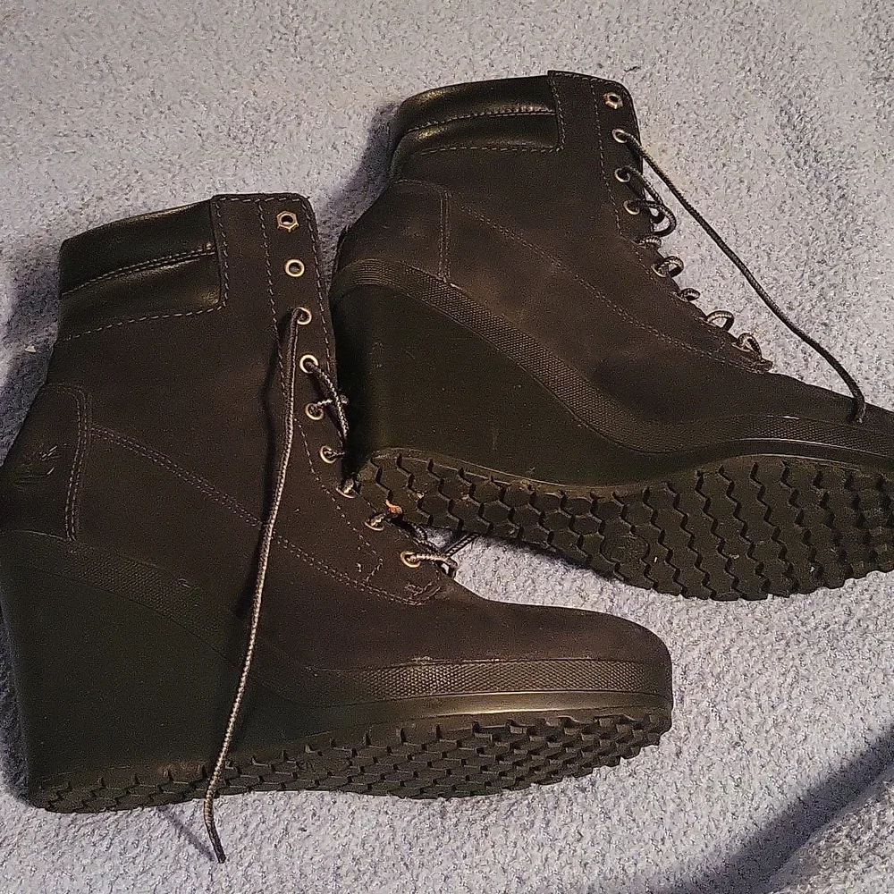BOOTS - Picture 4 of 5